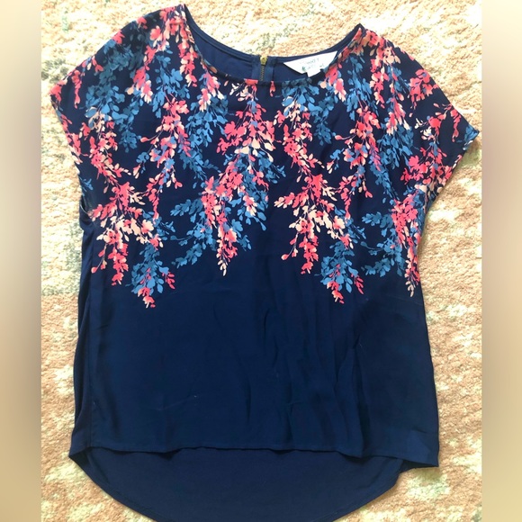 Navy, floral, blouse with zipper back. Size: S - Picture 2 of 5